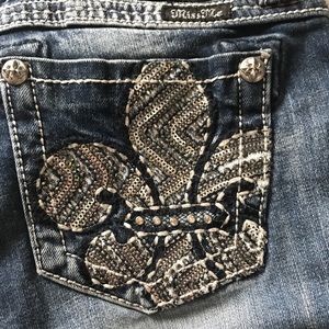 *SOLD* Fleur-De-Lis Bootcut Miss Me Jeans
